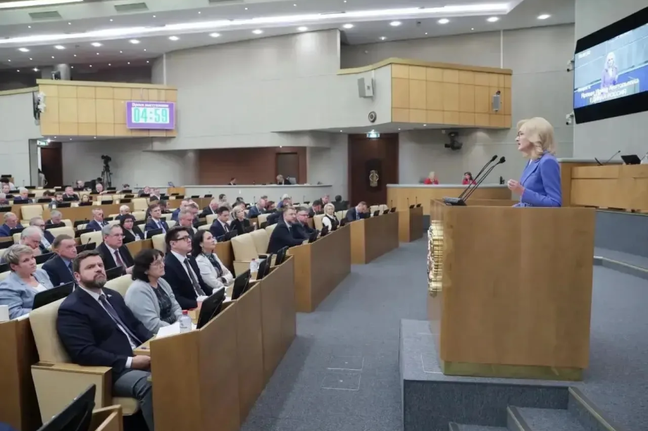 Президент подписал три закона Яровой о медосвидетельствовании мигрантов. . Фотография 2